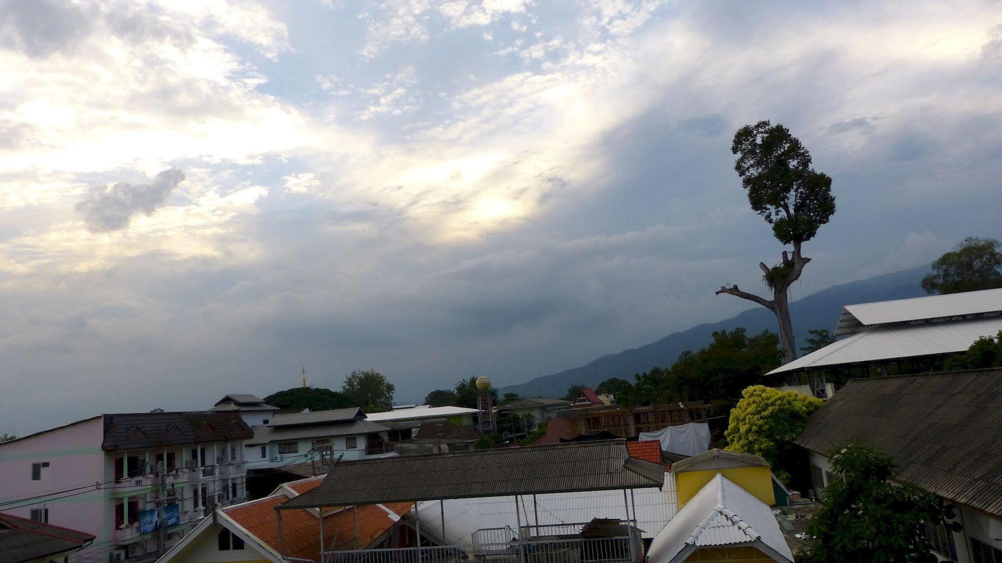 Walking Street Residence - Sha Extra Plus Chiang Mai Luaran gambar